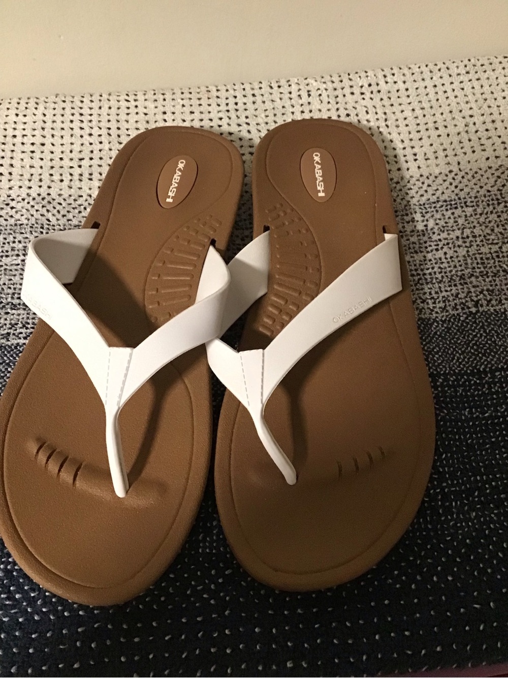 Okabashi Women's White Strap Brown Footbed Thong Sandals